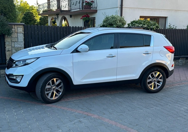 Kia Sportage cena 51900 przebieg: 145789, rok produkcji 2014 z Płoty małe 211